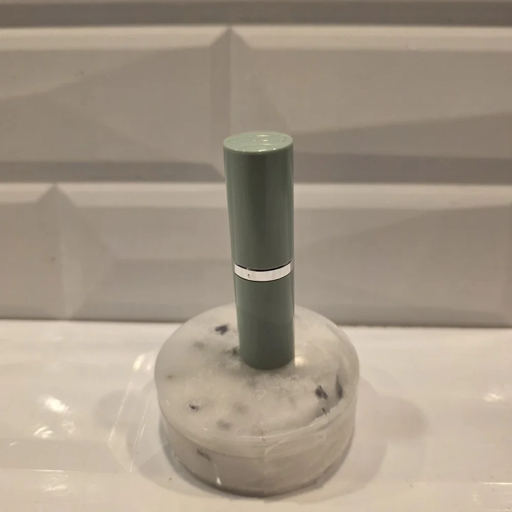 Clinique Lipstick Berry Berry #82 Long Last Soft Matte , Old Stock .14oz/4g‎
